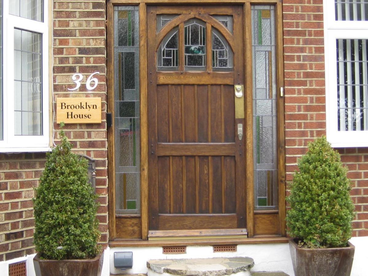 Brooklyn House Hotel Barnet Exterior photo